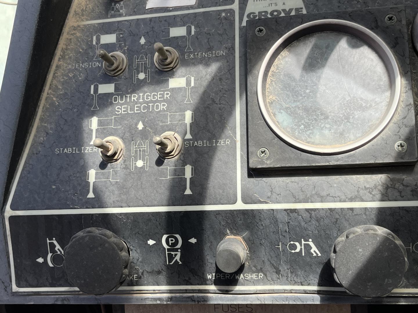 ./imagenes/INVOICE/2019/3272/GRUA GROVE RT-422 (12).JPG